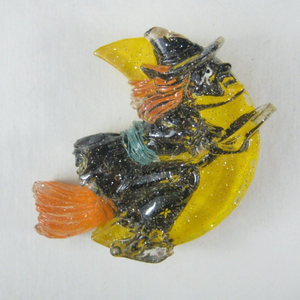 Halloween Witch On Moon Pin Brooch Vintage 1980 Plastic